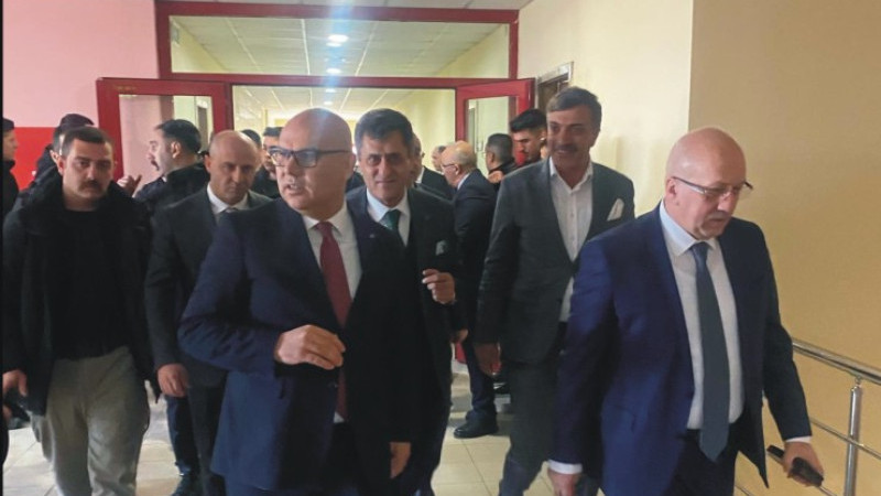 Cemal Can konuştu Bakan yardımcısı Gürbulak'a çıkartma yaptı
