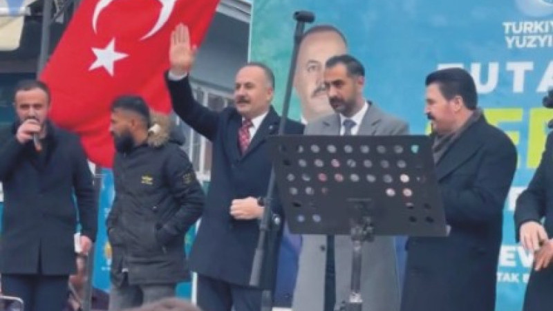 AK Parti Tutak İlçe Belediye Başkan Adayı Fevzi Sayan bugün siyasi şov yaptı