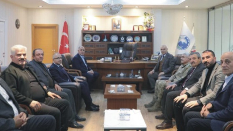 Vali Mustafa Koç, ATSO Başkanı Saim Alpaslan'ı ziyaret etti