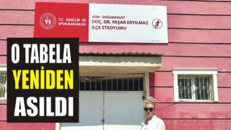 Tabelanın Sökülmesiyle İlgili Spekülasyonlara Son Nokta: Revize Edilen Tabela Yerine Asıldı